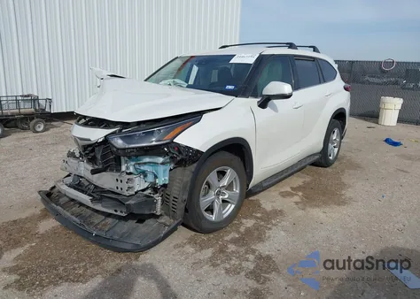 2021 Toyota Highlander Le z USA, uszkodzony, nr VIN 5TDZZRAH3MS074747